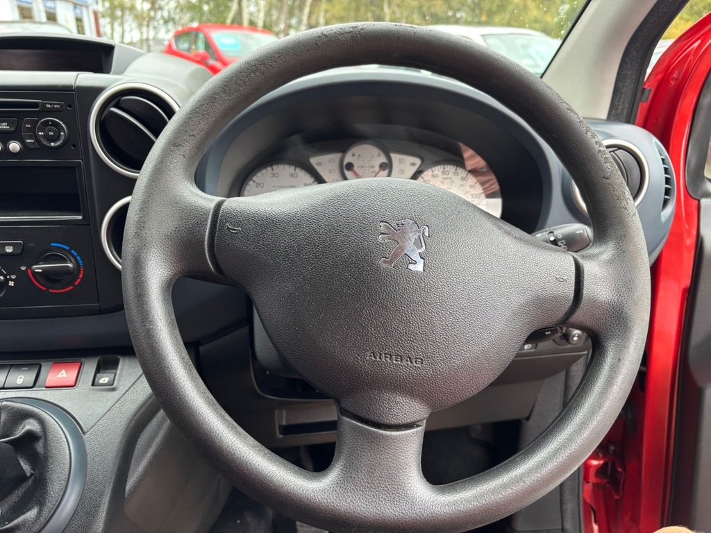 Used Peugeot Partner Tepee 2010 for sale - 76650317: Photo 43