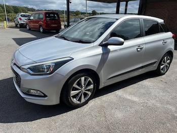 Used Hyundai i20 2016 for sale - 76650313: Photo