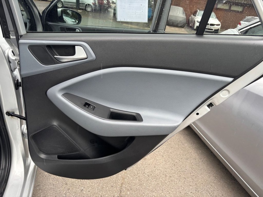 Used Hyundai i20 2016 for sale - 76650313: Photo 41