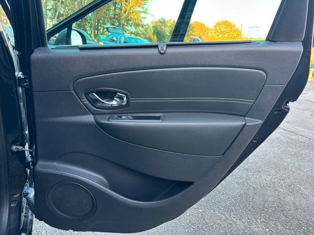 Used Renault Grand Scenic 2015 for sale - 76650311: Photo 27