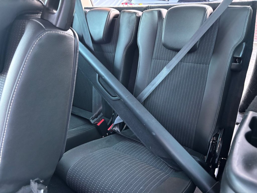 Used Renault Grand Scenic 2015 for sale - 76650311: Photo 38