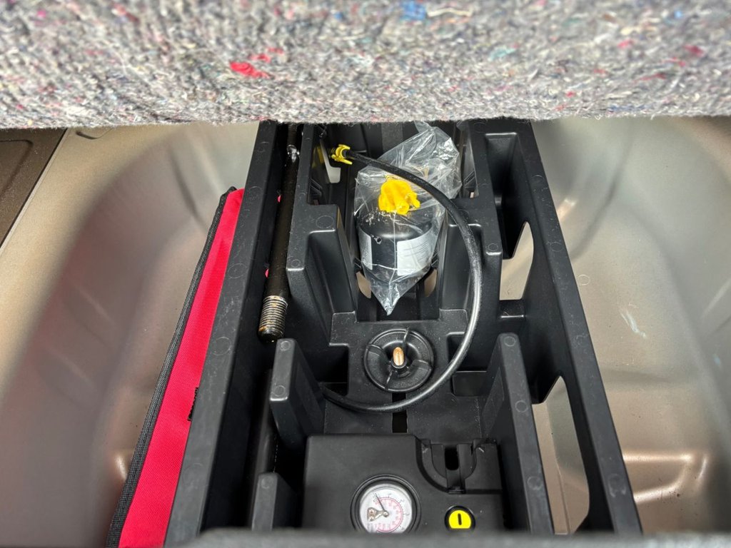 Used Renault Captur 2018 for sale - 76650316: Photo 32