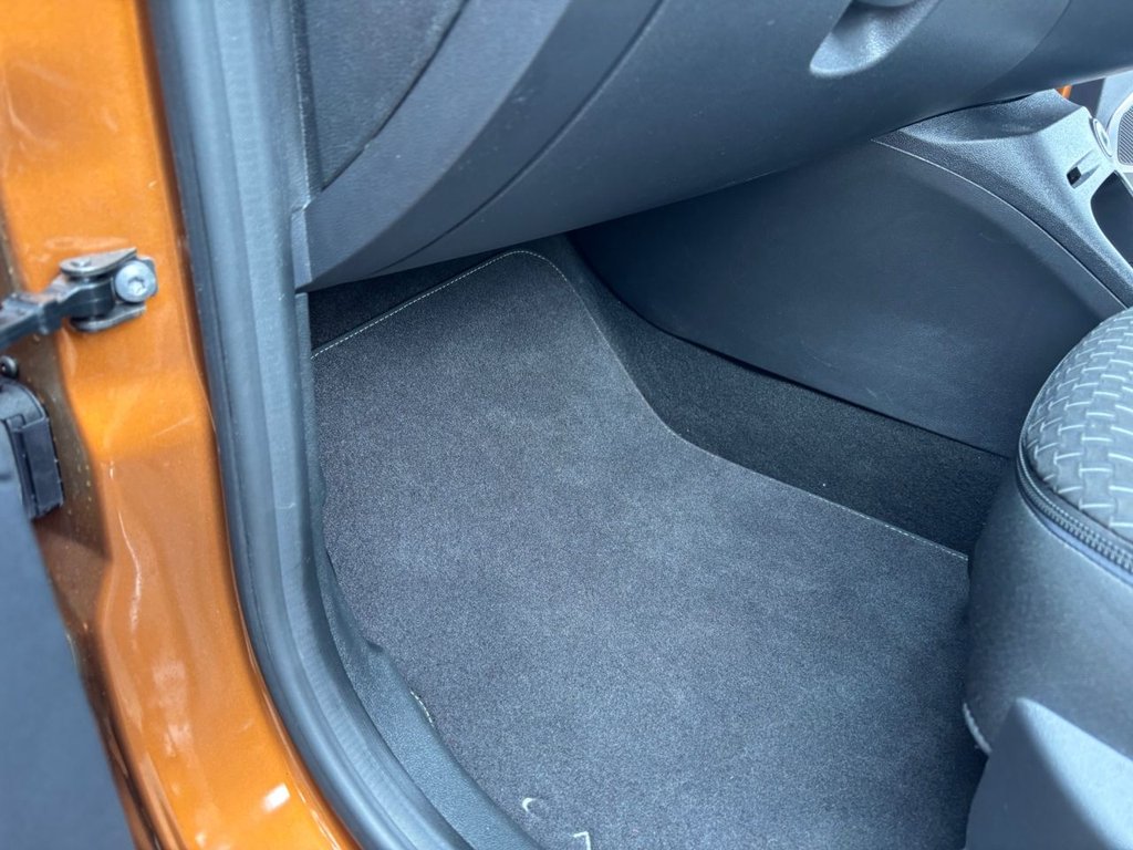 Used Renault Captur 2018 for sale - 76650316: Photo 44