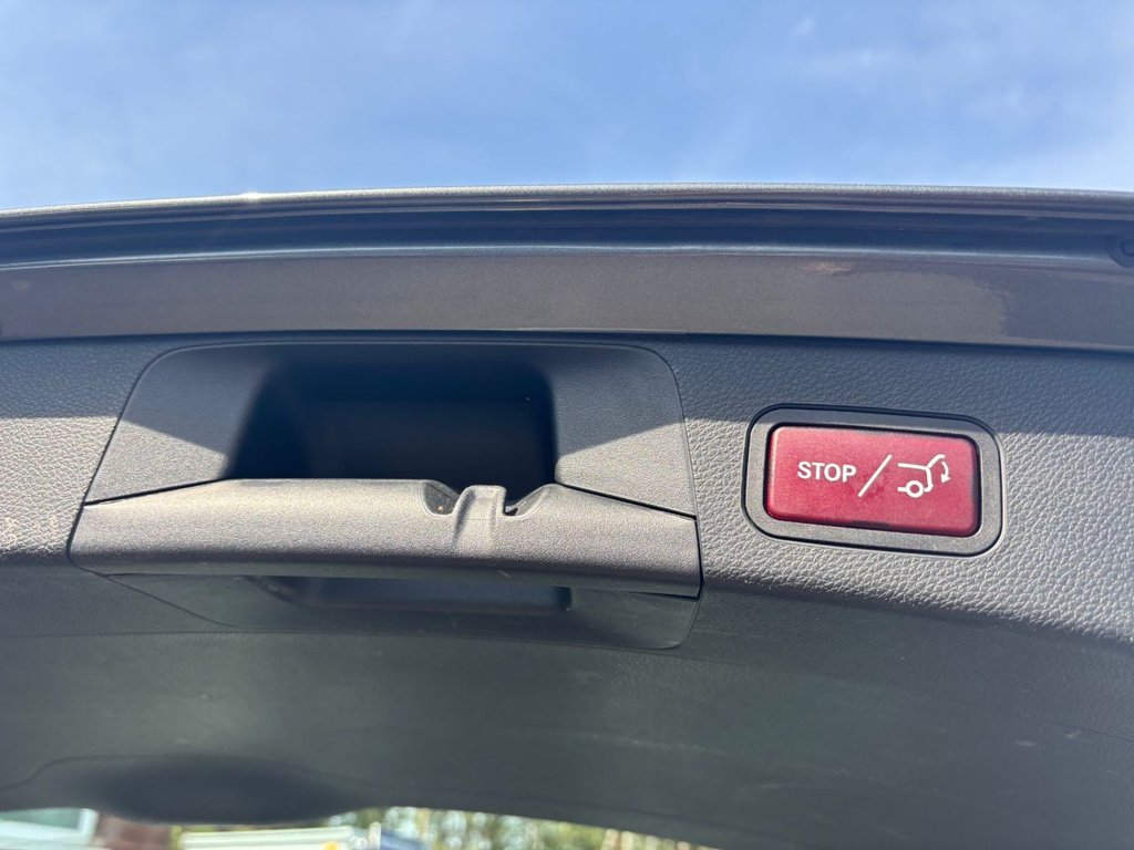 Used Mercedes-Benz C Class 2019 for sale - 76650314: Photo 38