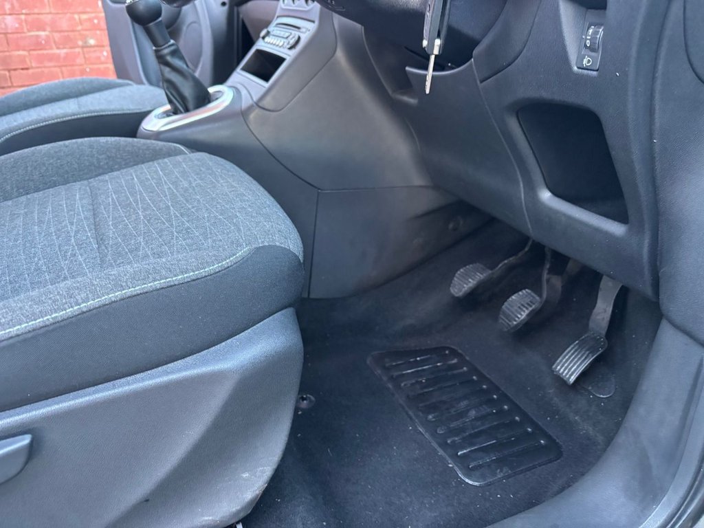 Used Citroen C3 Picasso 2017 for sale - 76650305: Photo 24