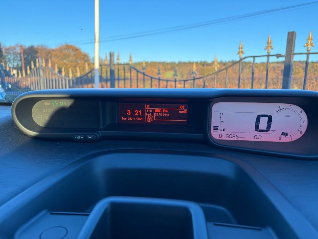 Used Citroen C3 Picasso 2017 for sale - 76650305: Photo 5