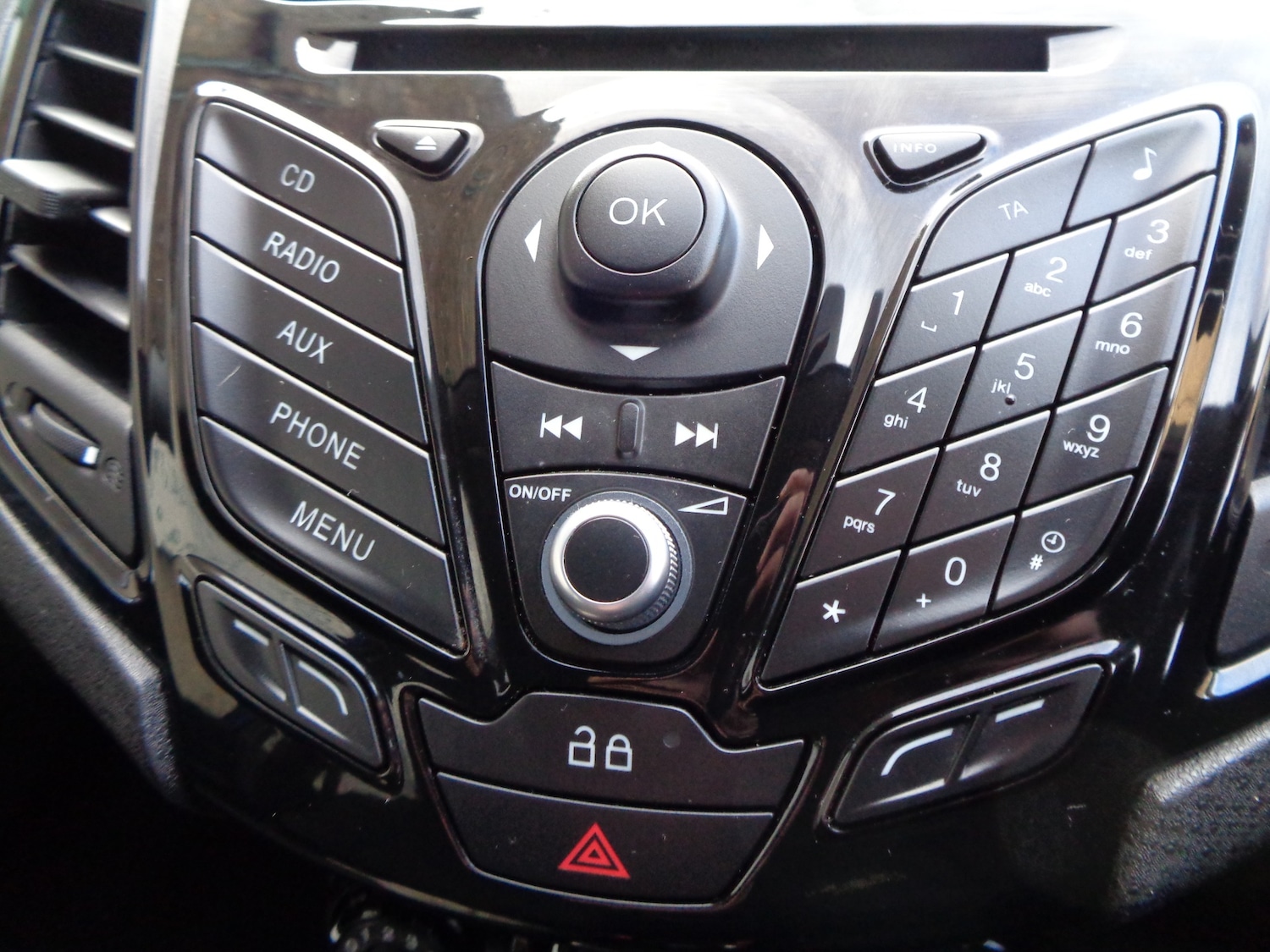 Used Ford Fiesta 2014 for sale - 76638375: Photo 17