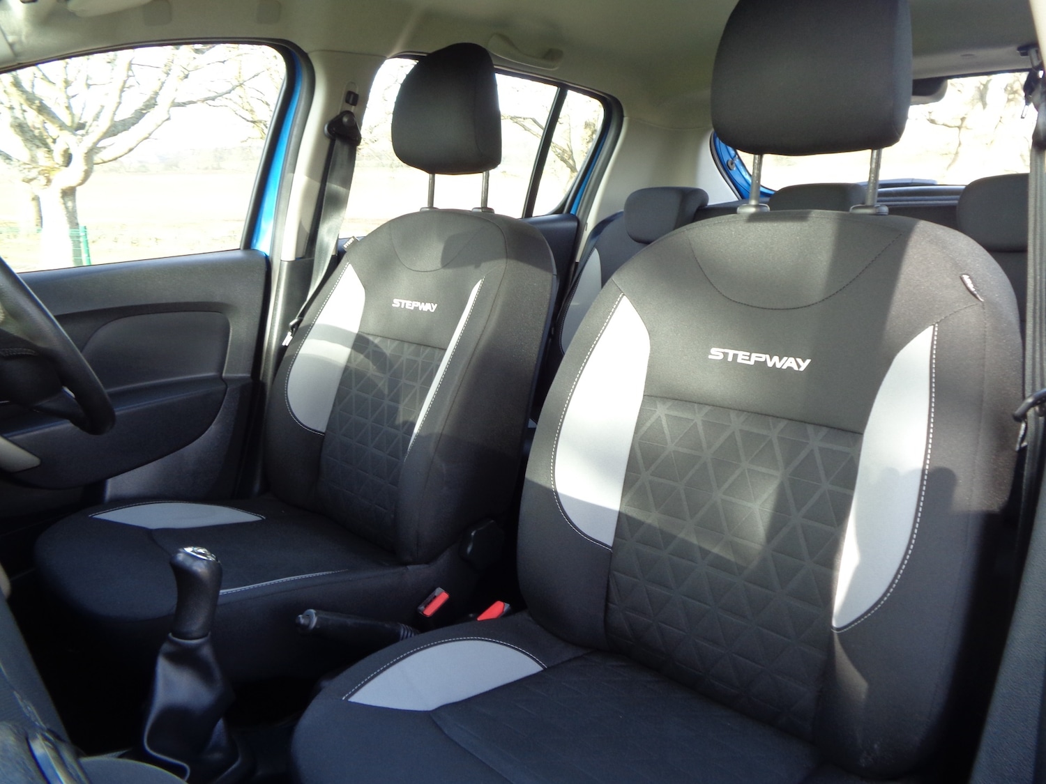 Used Dacia Sandero Stepway 2015 for sale - 77640350: Photo 12