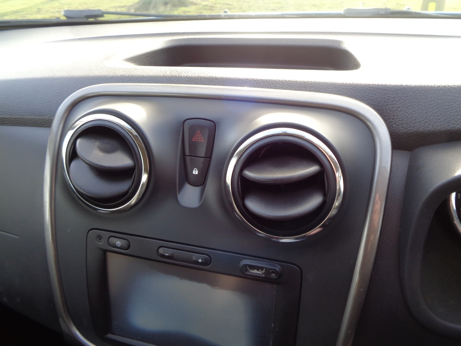 Used Dacia Sandero Stepway 2015 for sale - 77640350: Photo 15