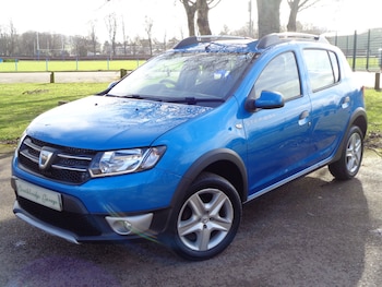 Used Dacia Sandero Stepway 2015 for sale - 77640350: Photo