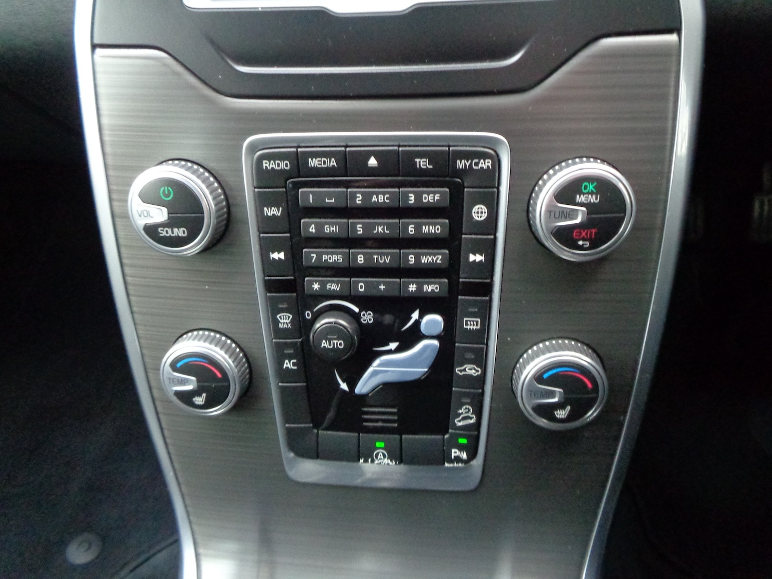 Used Volvo XC70 2015 for sale - 77001496: Photo 21