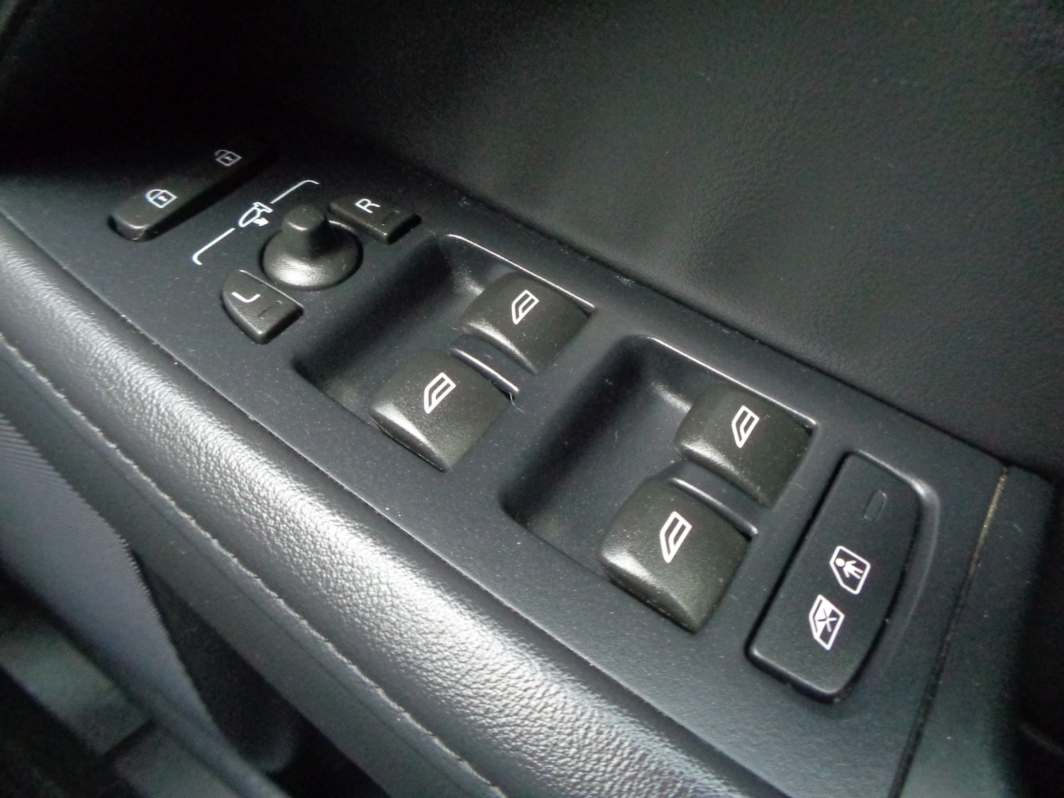 Used Volvo XC70 2015 for sale - 77001496: Photo 28