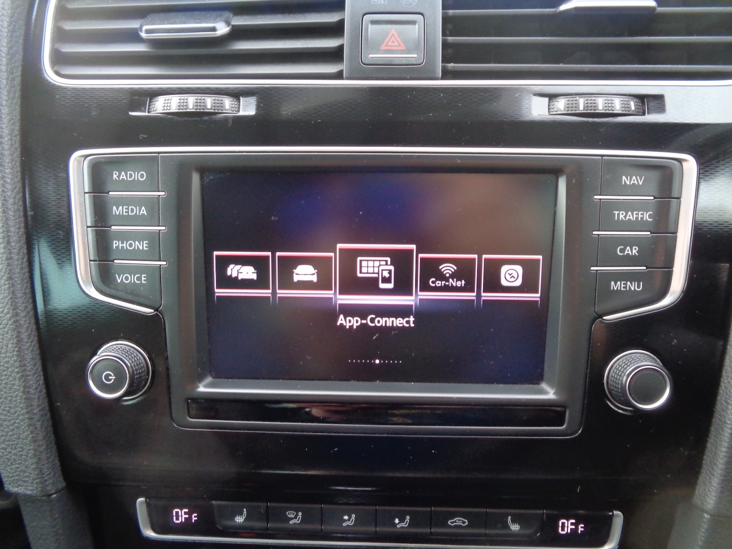 Used Volkswagen Golf 2016 for sale - 77951068: Photo 21