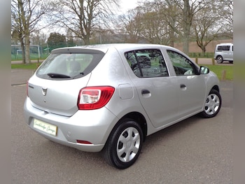 Used Dacia Sandero 2016 for sale - 78323827: Photo