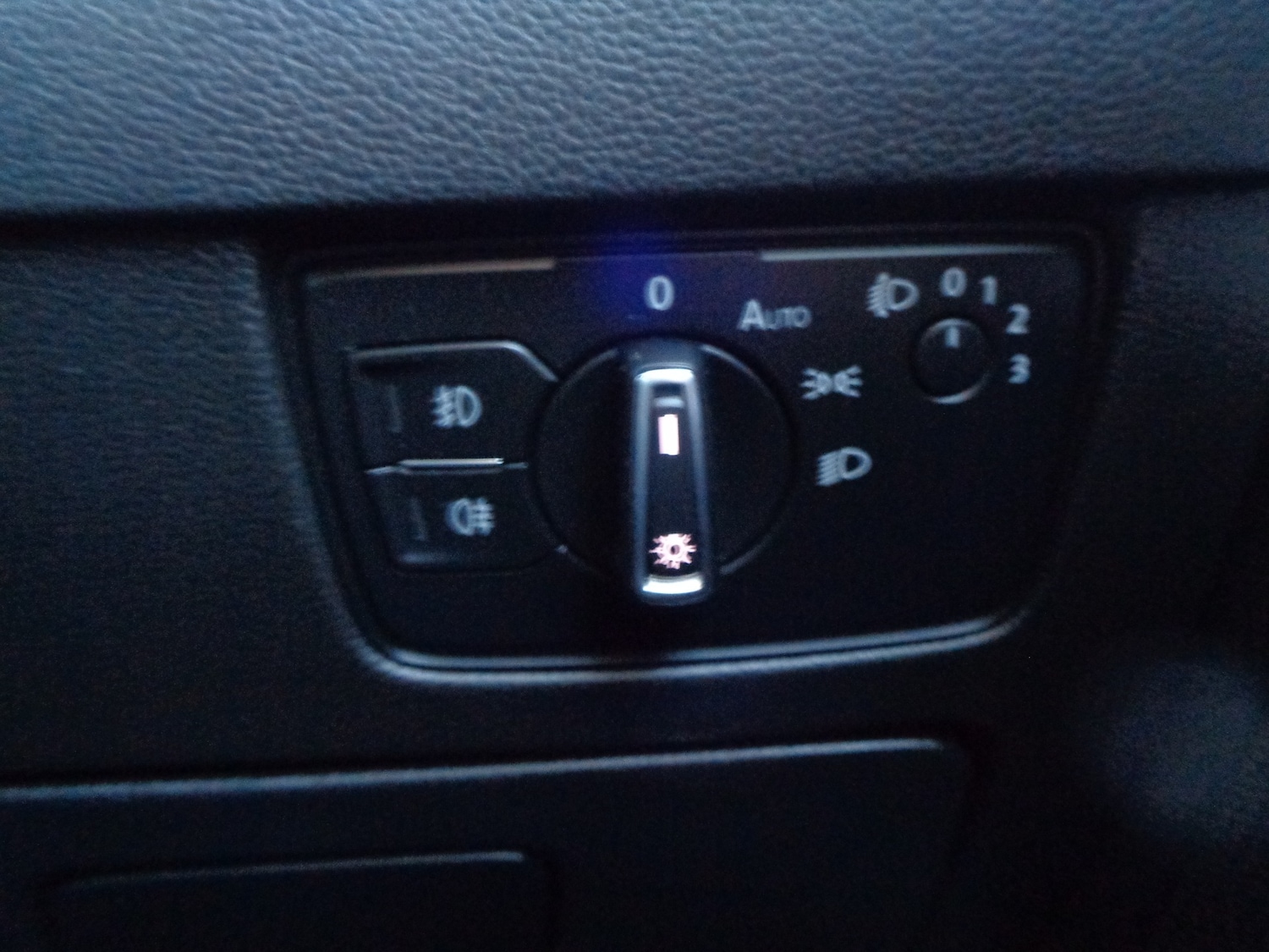 Used Volkswagen Passat 2015 for sale - 76969438: Photo 29