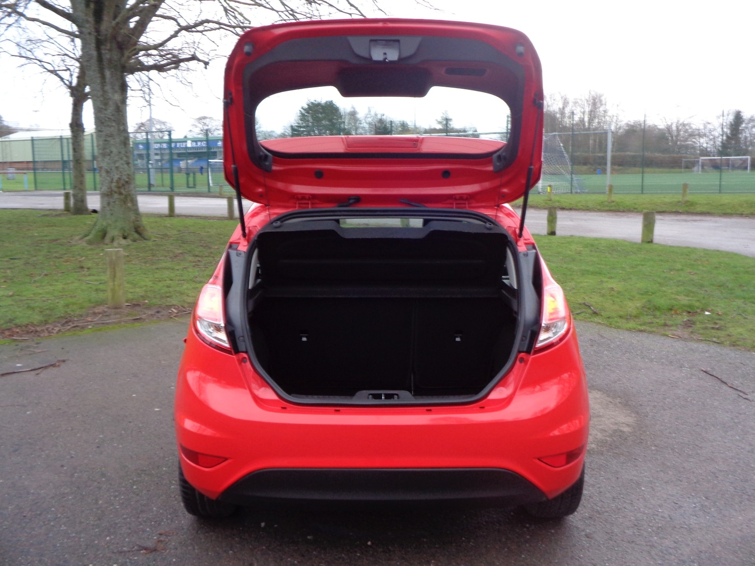 Used Ford Fiesta 2015 for sale - 76982954: Photo 10