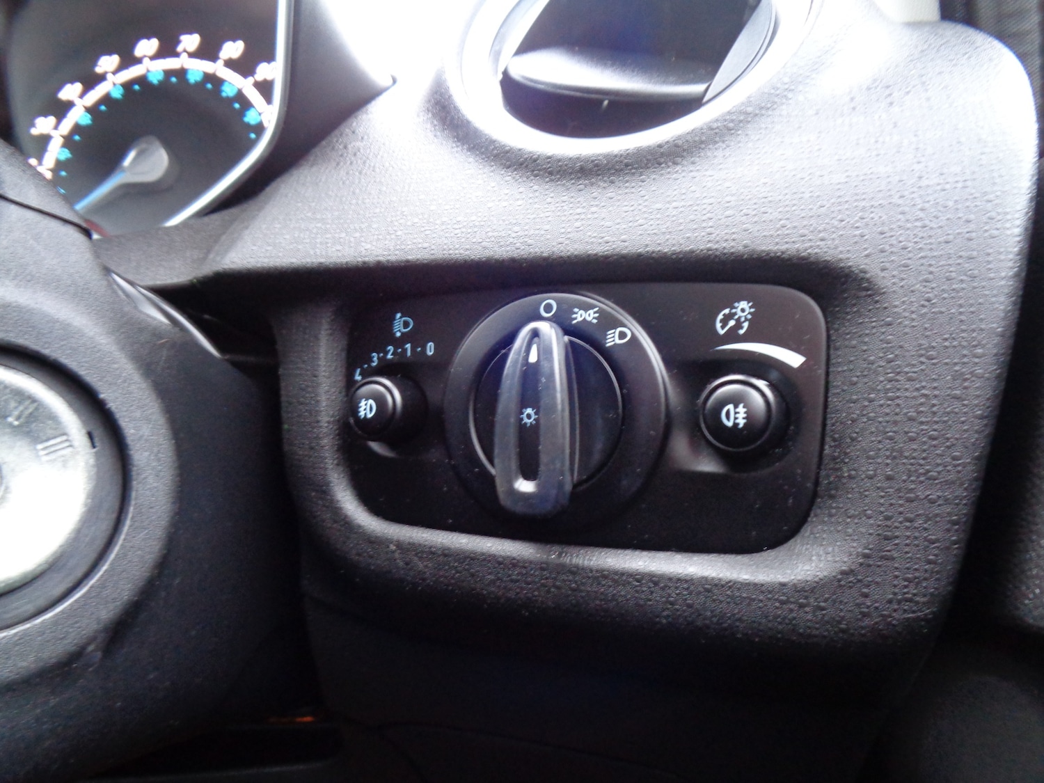 Used Ford Fiesta 2015 for sale - 76982954: Photo 21