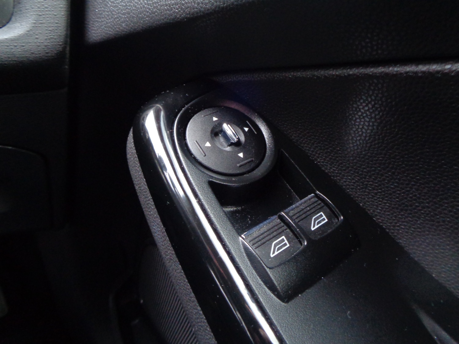 Used Ford Fiesta 2014 for sale - 76946004: Photo 24