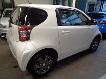 Used Toyota IQ 2011 for sale - 77515942: Photo