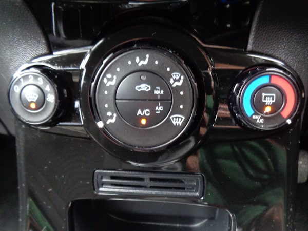 Used Ford Fiesta 2013 for sale - 76157898: Photo 17
