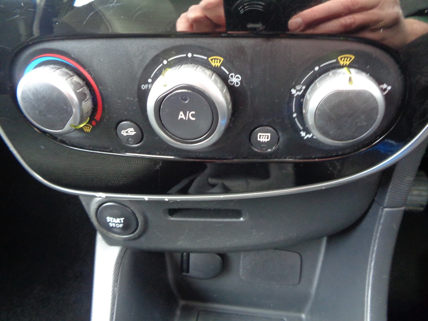 Used Renault Clio 2015 for sale - 77530647: Photo 16