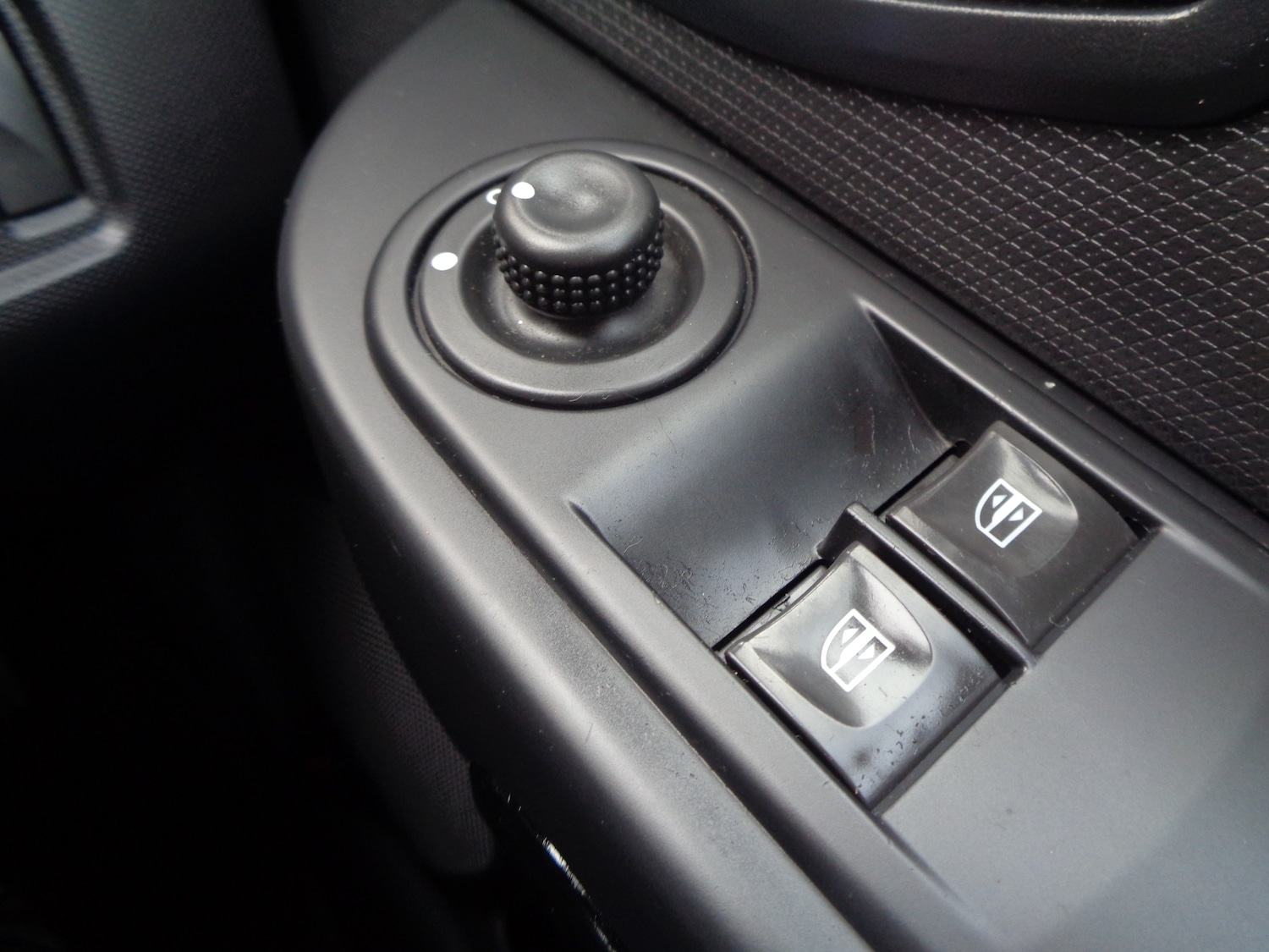 Used Renault Clio 2015 for sale - 77530647: Photo 21