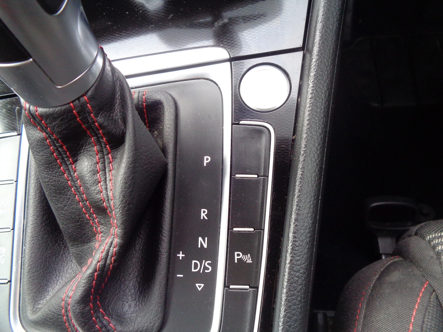 Used Volkswagen Golf 2016 for sale - 77901024: Photo 23