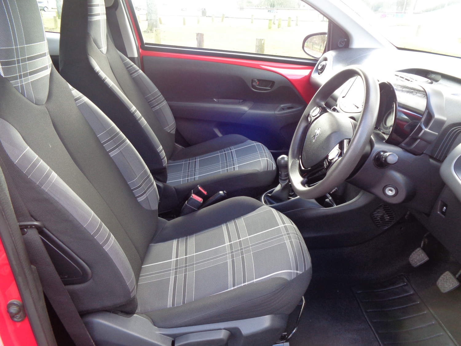 Used Peugeot 108 2017 for sale - 76931412: Photo 13