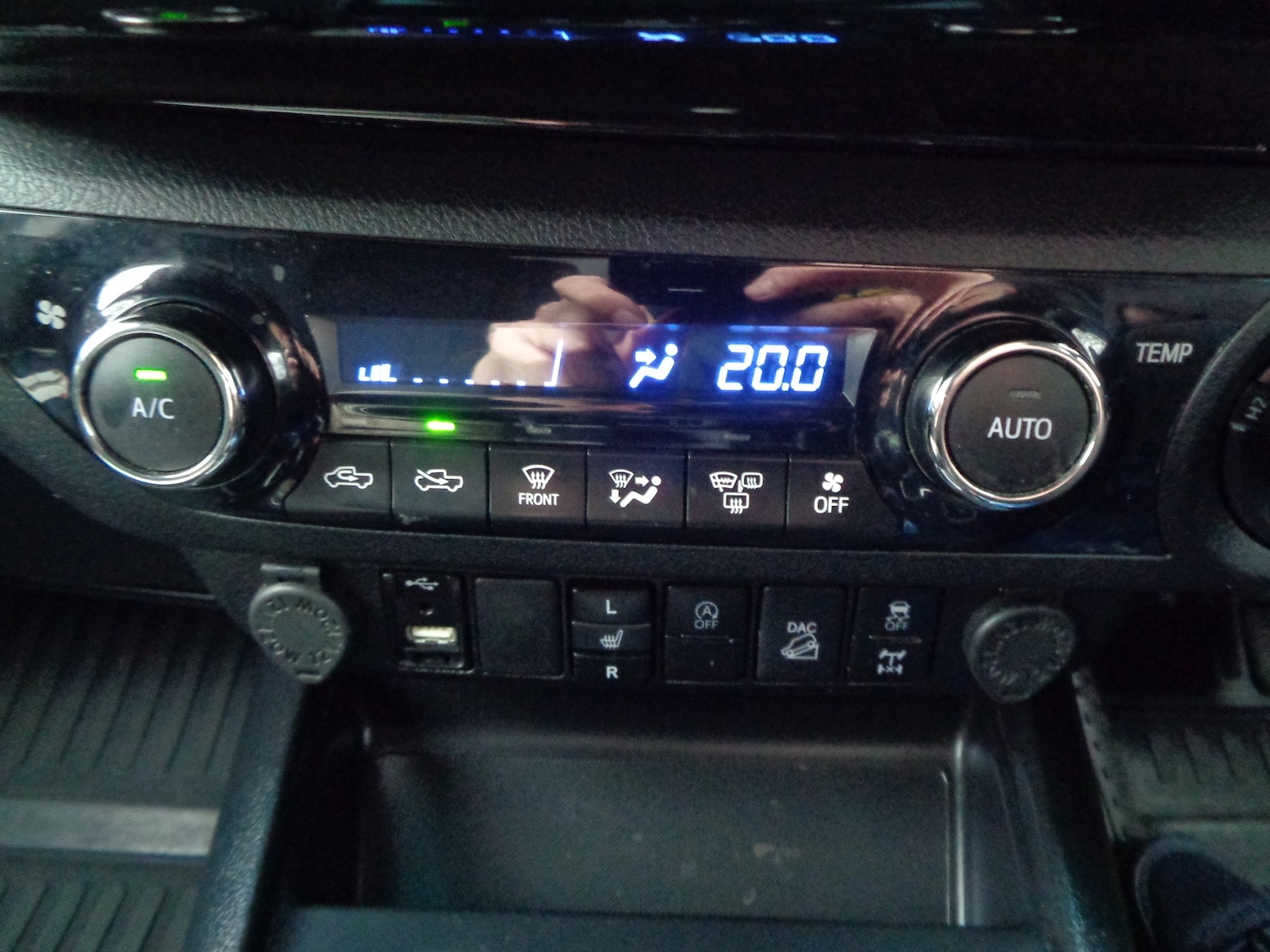 Used Toyota Hilux 2021 for sale - 78131670: Photo 30