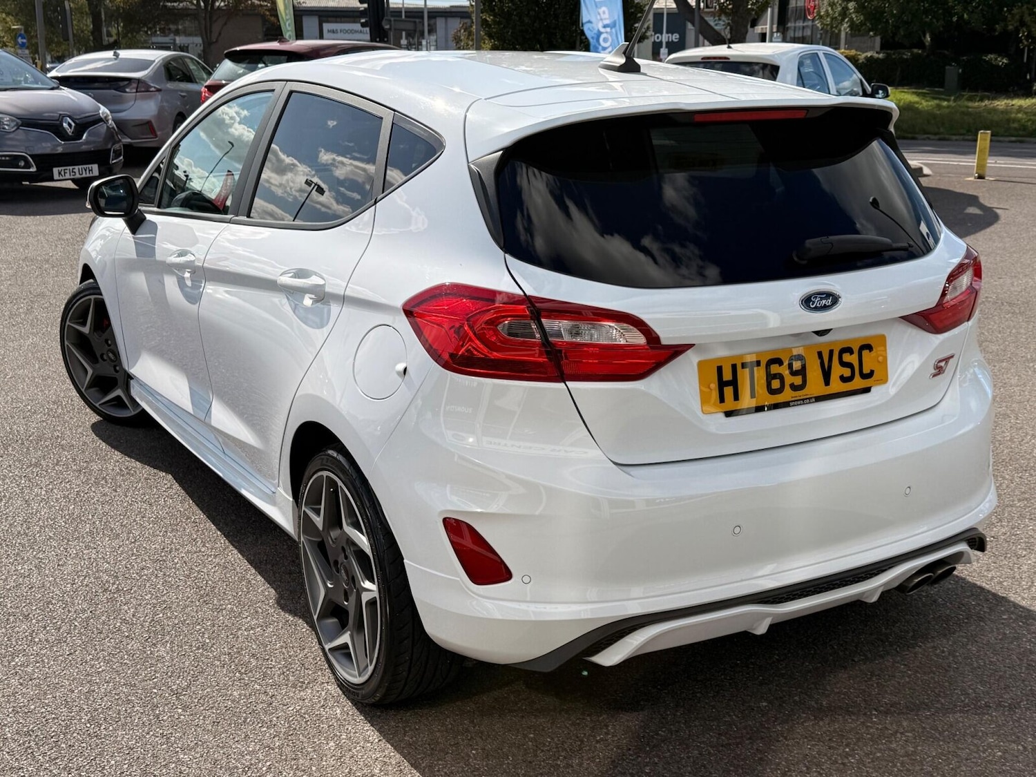 Used Ford Fiesta 2020 for sale - 76680842: Photo 2