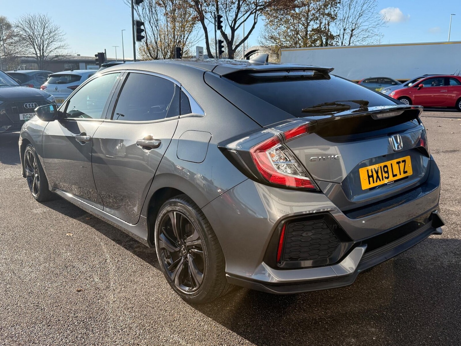 Used Honda Civic 2019 for sale - 76673832: Photo 11