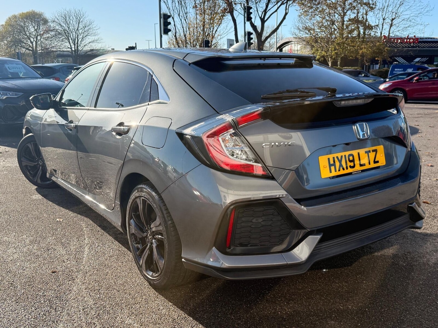 Used Honda Civic 2019 for sale - 76673832: Photo 2