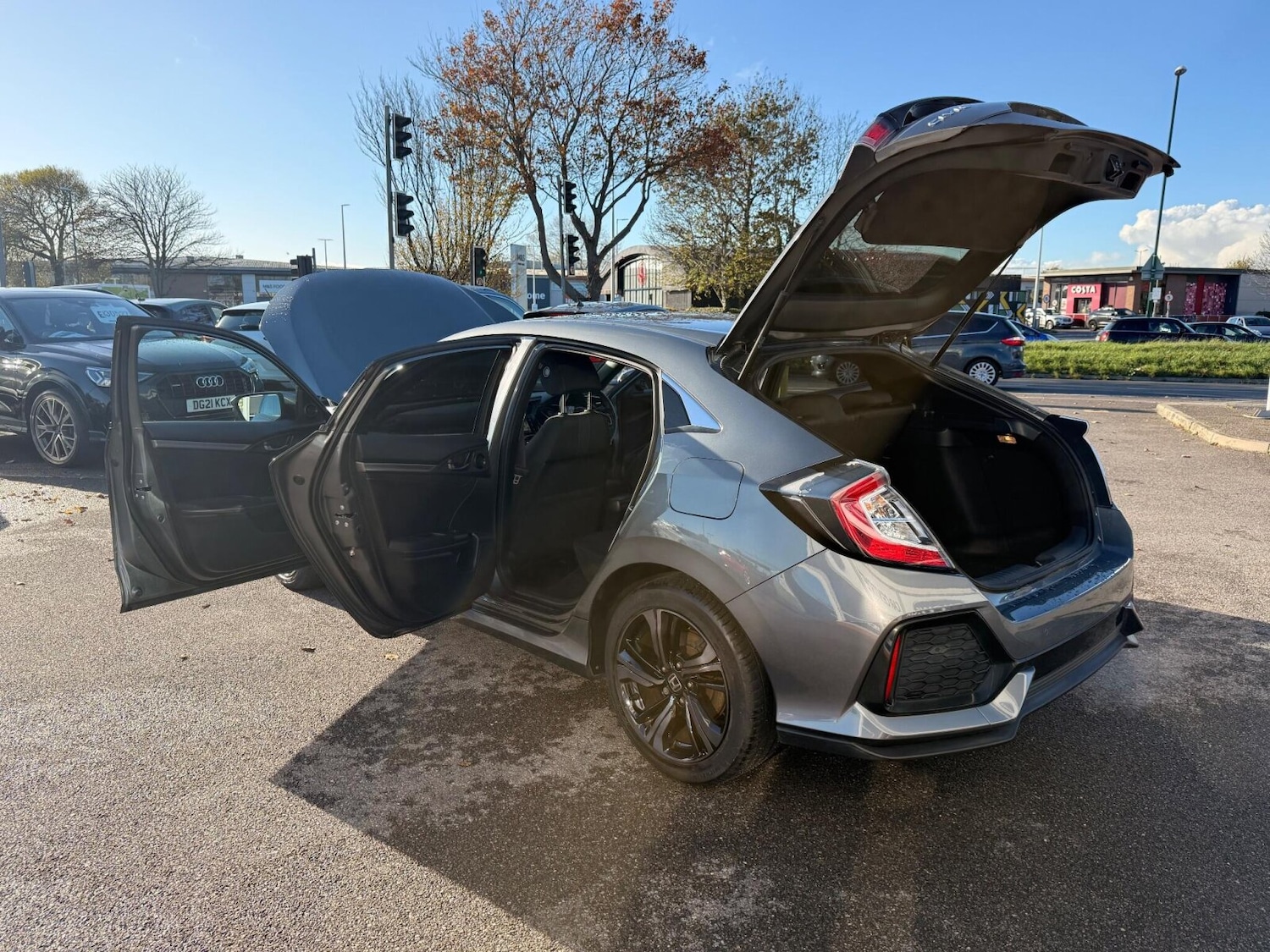 Used Honda Civic 2019 for sale - 76673832: Photo 8