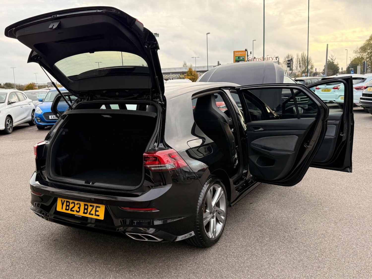 Used Volkswagen Golf 2023 for sale - 76676618: Photo 19