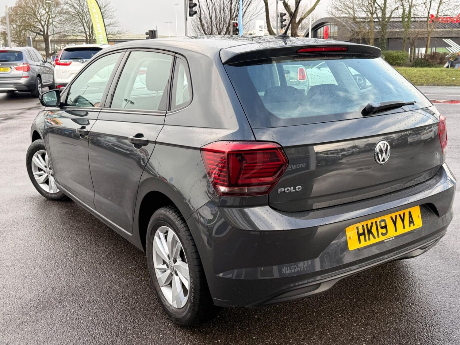 Used Volkswagen Polo 2019 for sale - 77718750: Photo 2