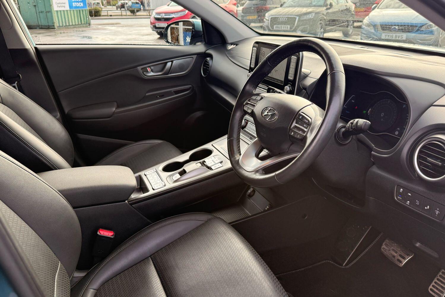 Used Hyundai KONA 2018 for sale - 77746704: Photo 24