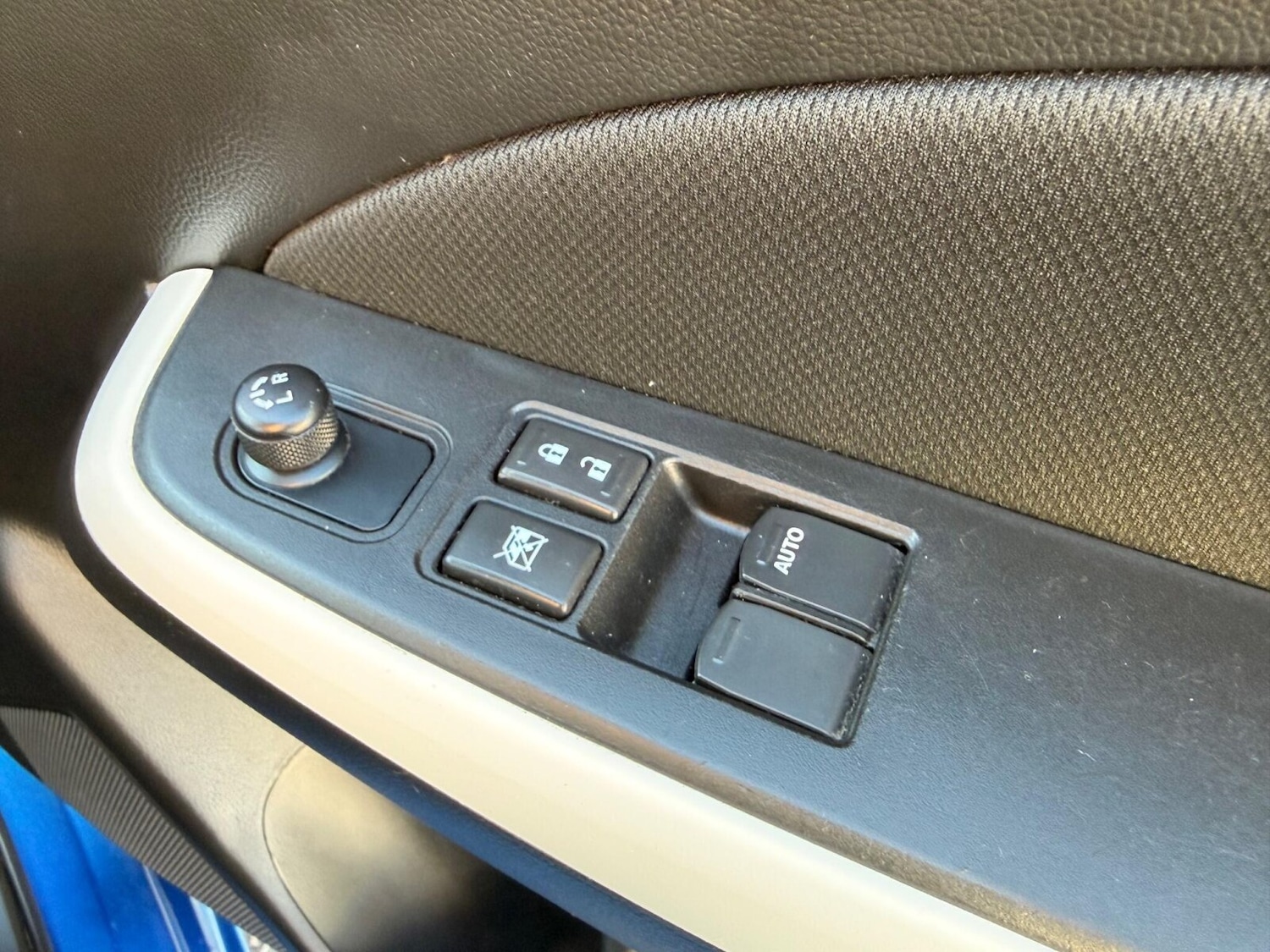 Used Suzuki Swift 2018 for sale - 76673400: Photo 23