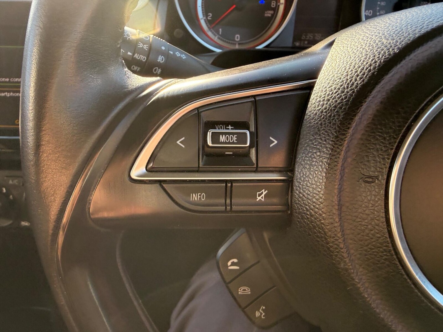 Used Suzuki Swift 2018 for sale - 76673400: Photo 25