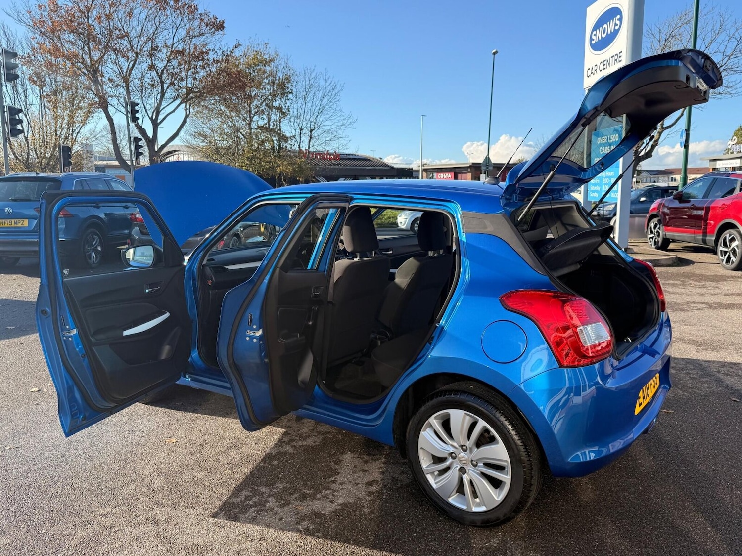Used Suzuki Swift 2018 for sale - 76673400: Photo 8