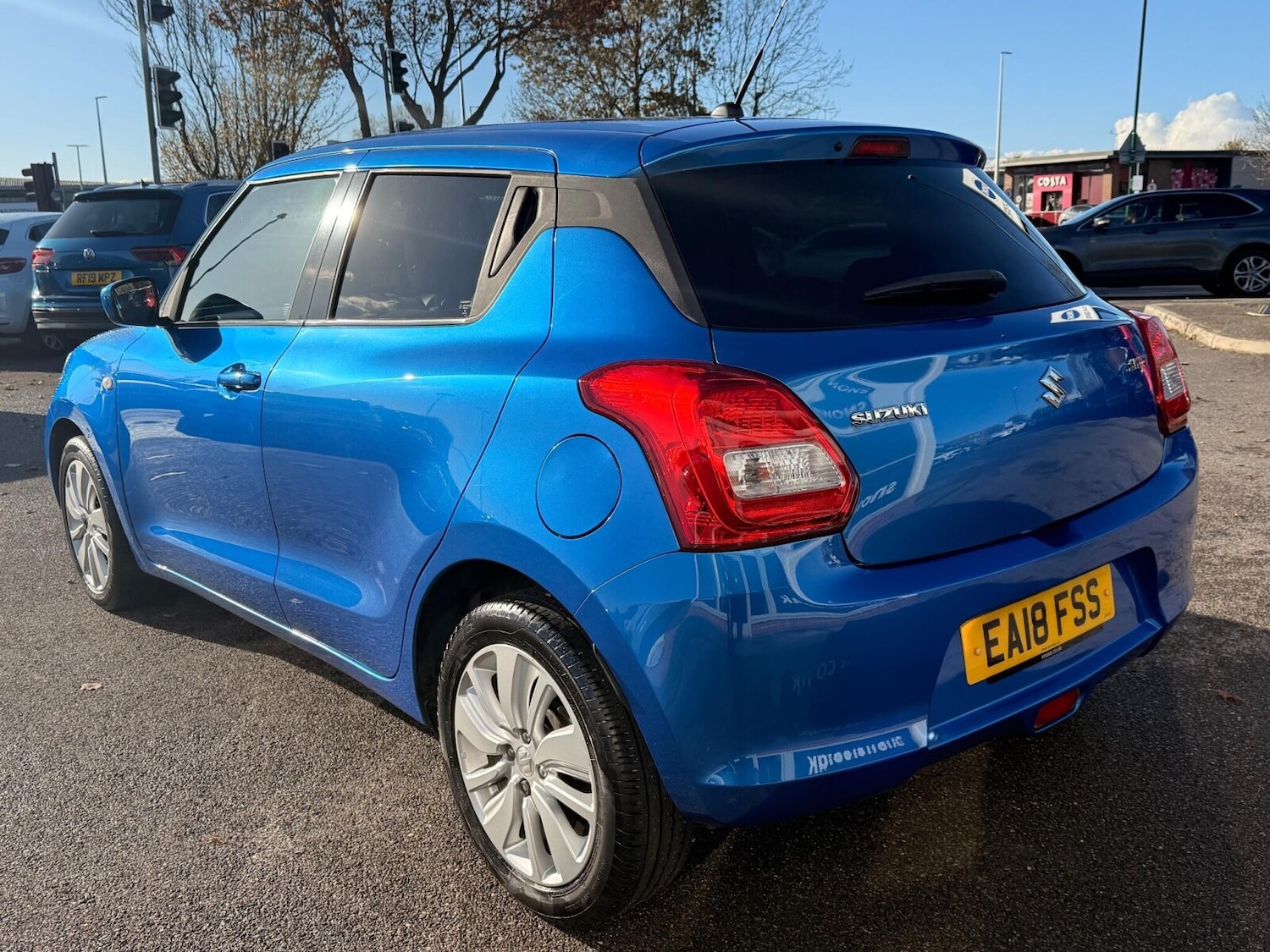 Used Suzuki Swift 2018 for sale - 76673400: Photo 9