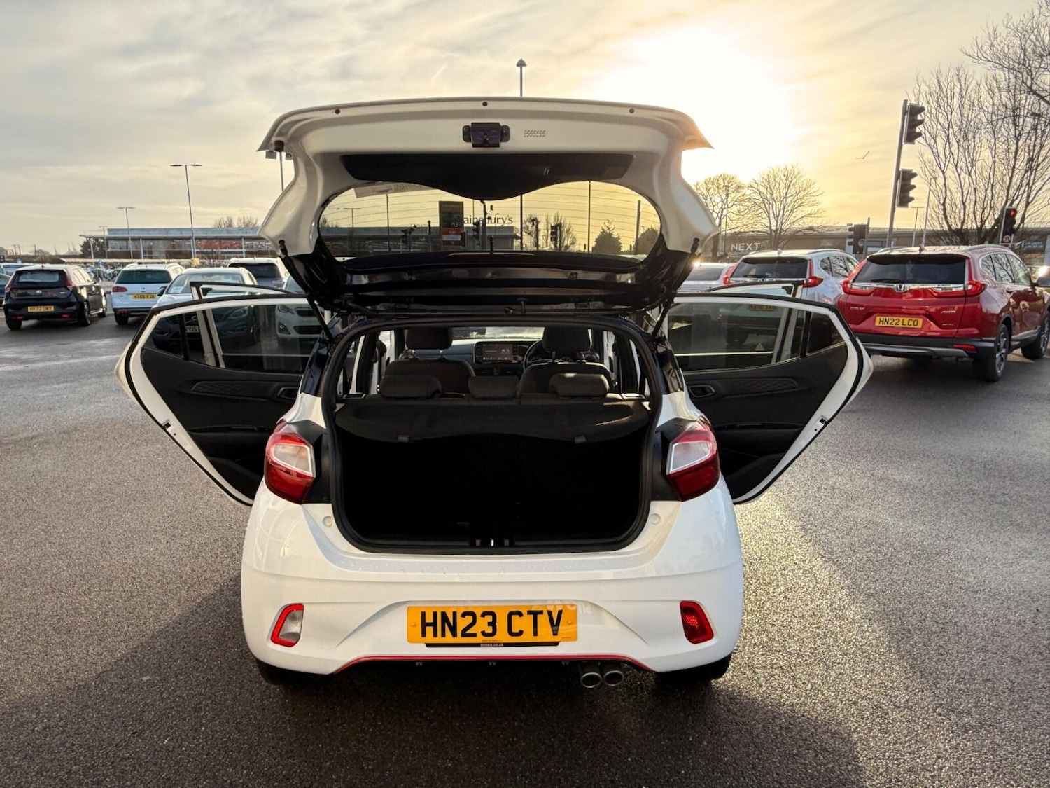 Used Hyundai i10 2023 for sale - 77505808: Photo 14