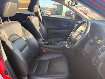 Used Honda HR-V 2018 for sale - 77165744: Photo