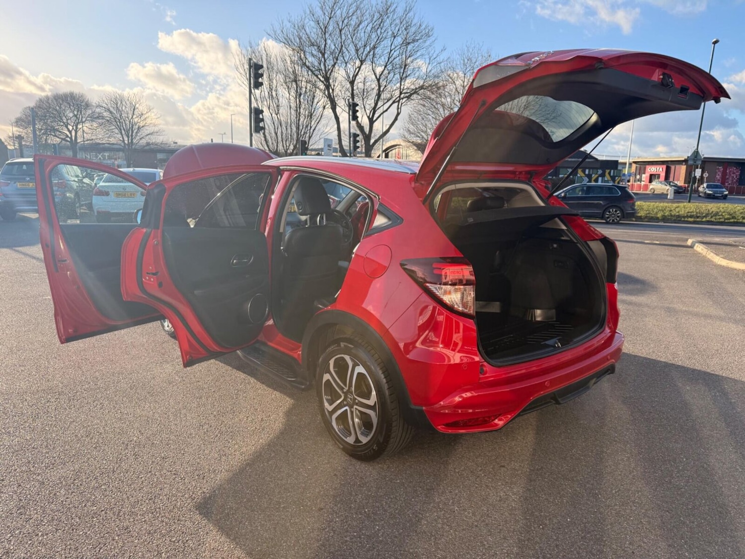 Used Honda HR-V 2018 for sale - 77165744: Photo 9