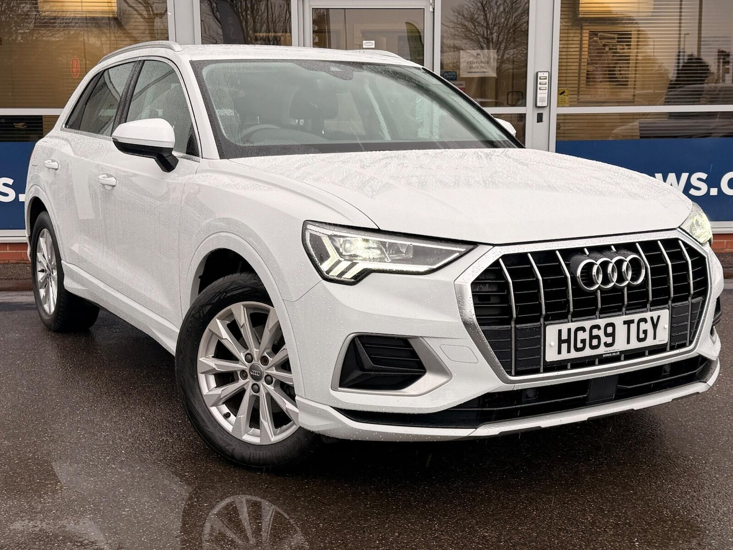 Used Audi Q3 2020 for sale - 76680980: Photo 1