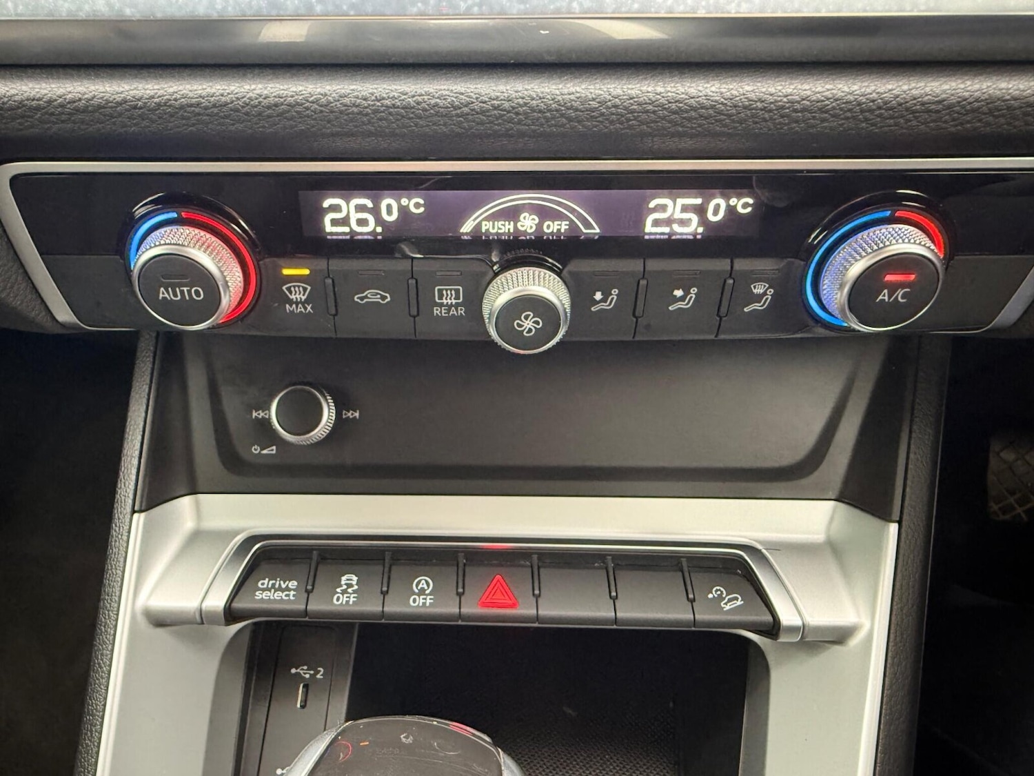 Used Audi Q3 2020 for sale - 76680980: Photo 25