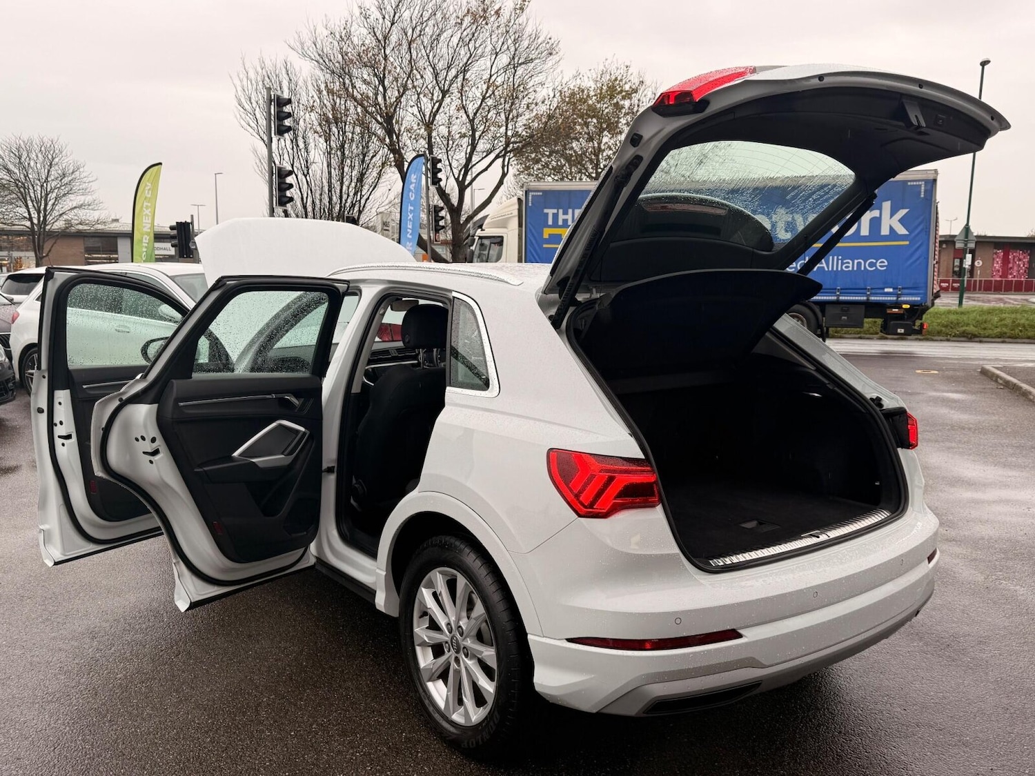 Used Audi Q3 2020 for sale - 76680980: Photo 8