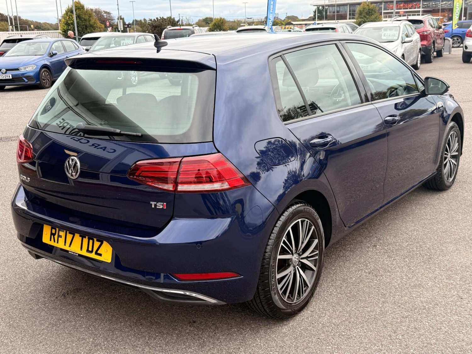 Used Volkswagen Golf 2017 for sale - 76673687: Photo 17