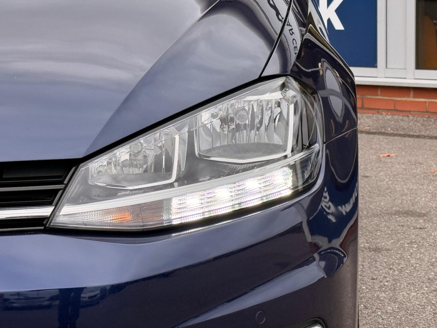 Used Volkswagen Golf 2017 for sale - 76673687: Photo 8