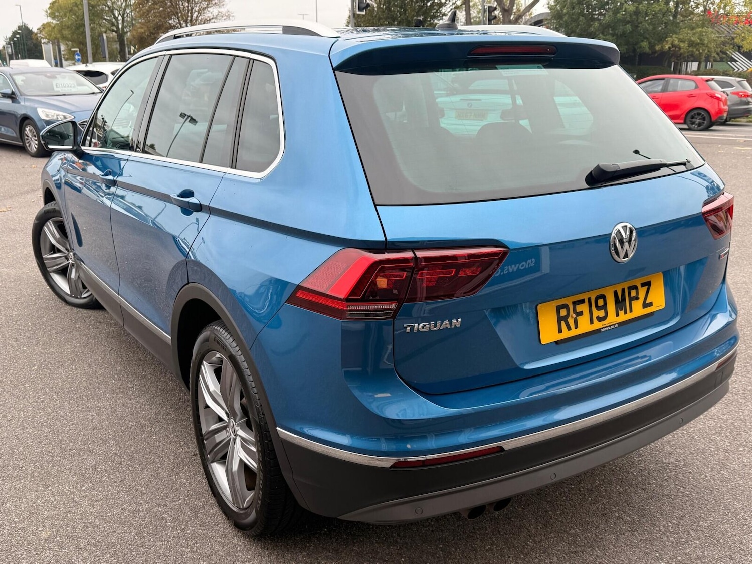 Used Volkswagen Tiguan 2019 for sale - 76673801: Photo 2