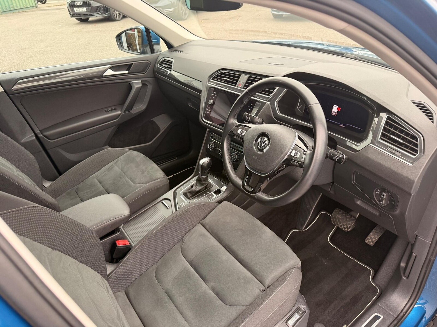 Used Volkswagen Tiguan 2019 for sale - 76673801: Photo 3